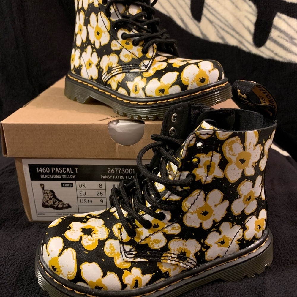 Toddler Floral Doc Martens!